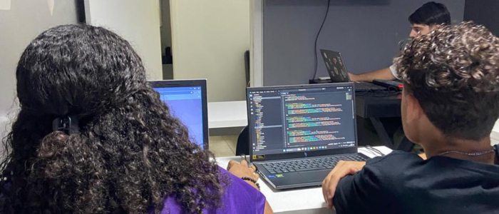 foto ilustrativa do Curso de Lógica de Programação com JavaScript Aplicada à Automação em Londrina-Pr